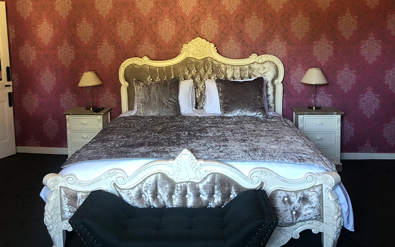 Joan Of Arc Suite Bed